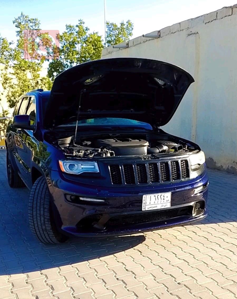 جیپ گراند شیرۆکی